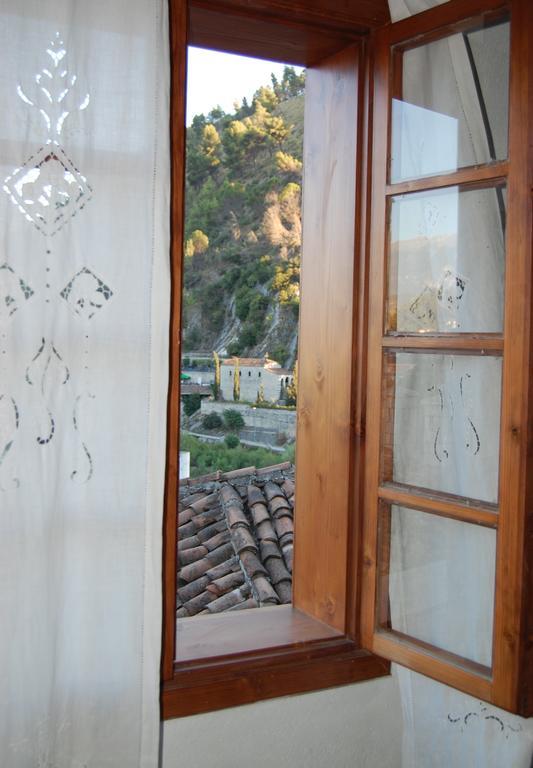 Guesthouse Alvaro Kadiu Berat Esterno foto