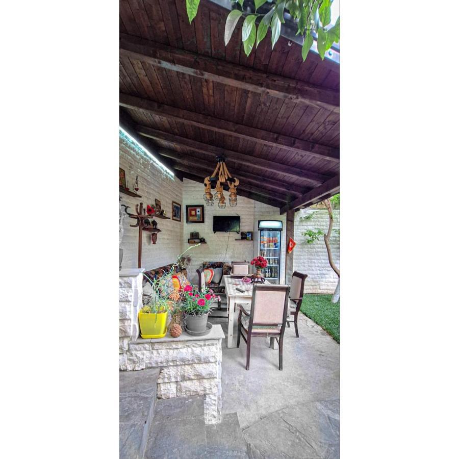 Guesthouse Alvaro Kadiu Berat Esterno foto