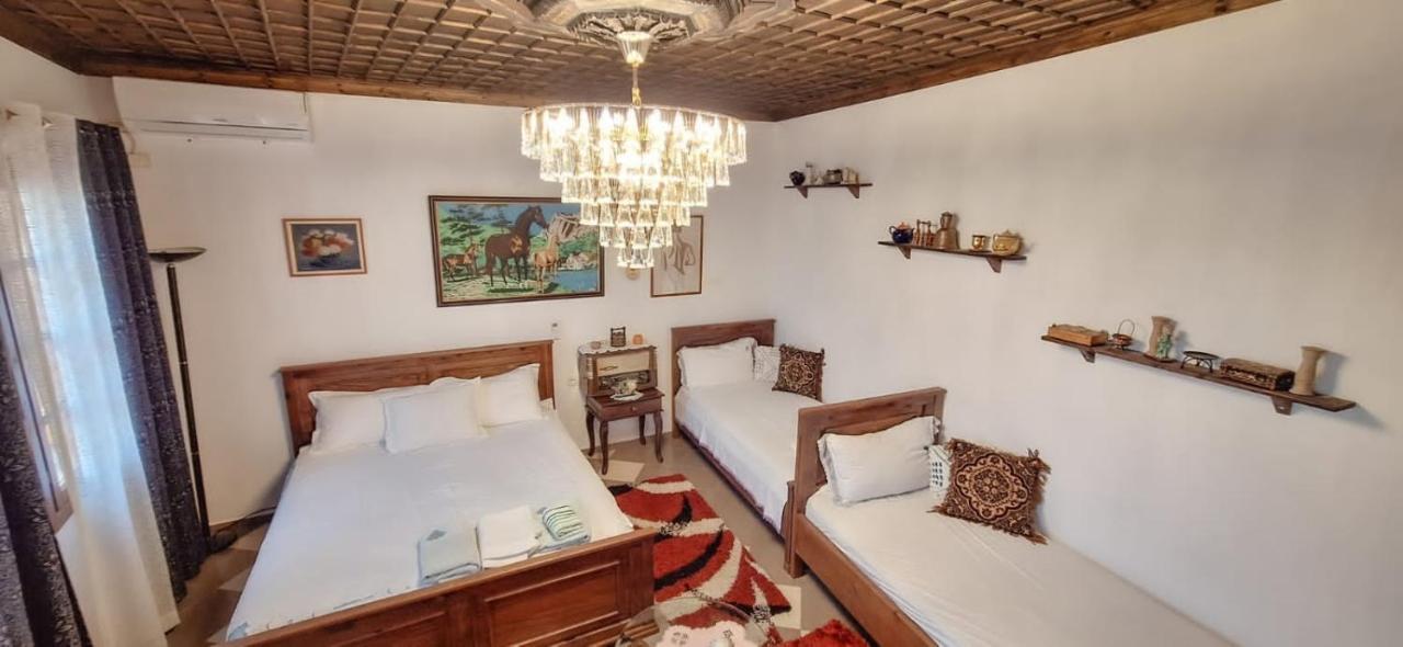 Guesthouse Alvaro Kadiu Berat Esterno foto