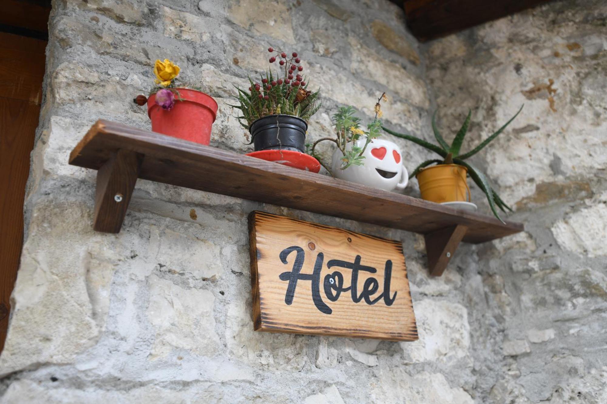 Guesthouse Alvaro Kadiu Berat Esterno foto
