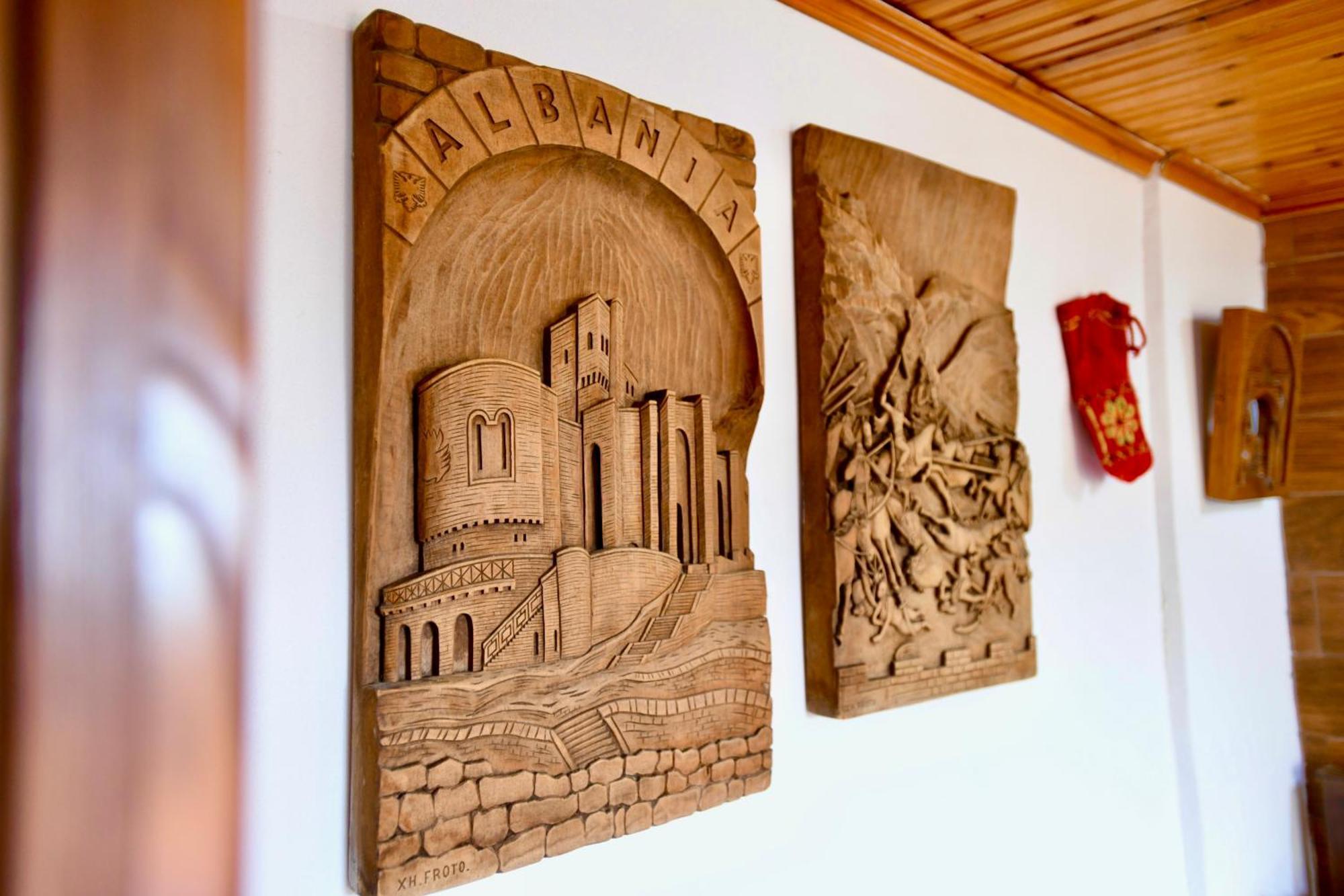 Guesthouse Alvaro Kadiu Berat Esterno foto