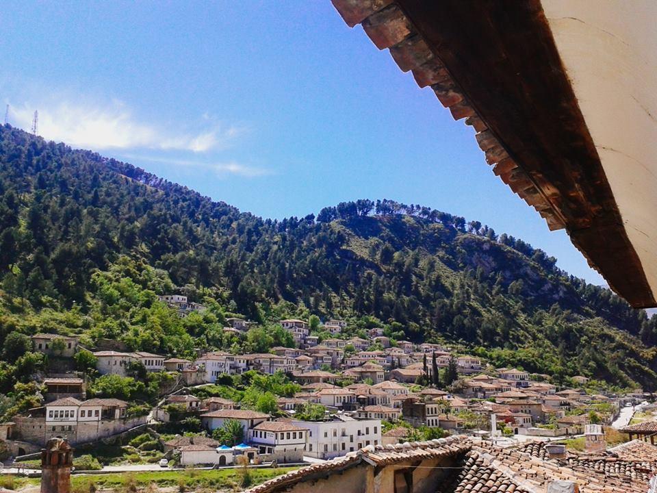 Guesthouse Alvaro Kadiu Berat Esterno foto