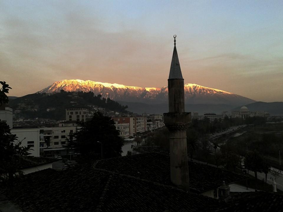 Guesthouse Alvaro Kadiu Berat Esterno foto